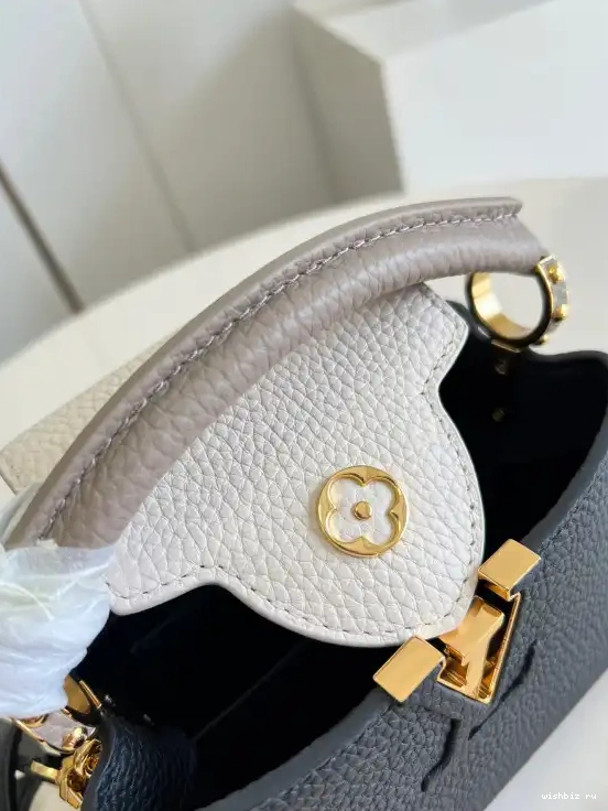 WIS MINI CAPUCINES LOUIS VUITTON 0426